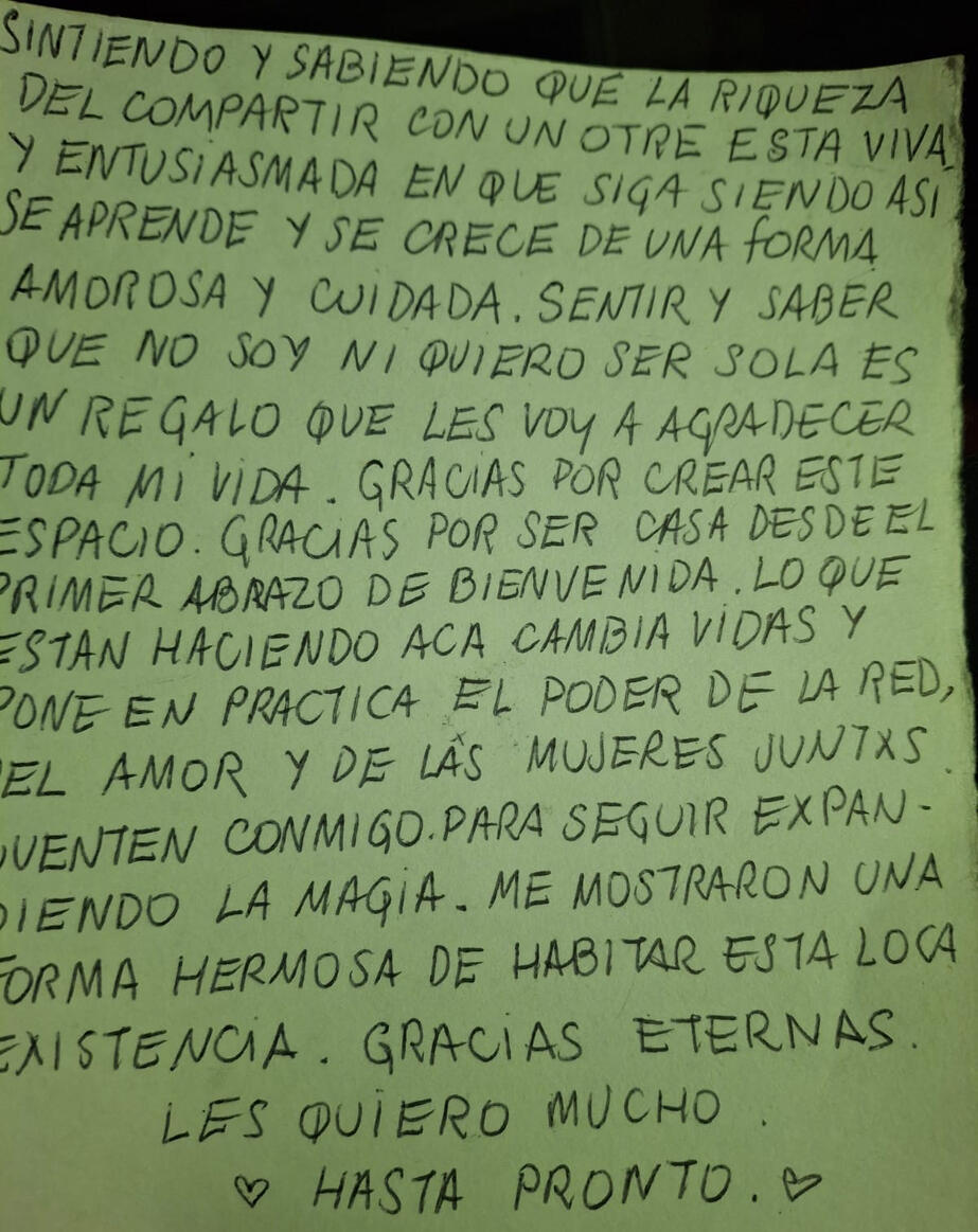 “...Sintiendo y sabiendo que la riqueza del compartir con un otre esta vida y entusiasmada en que siga siendo asi se aprende y se crece de una forma amorosa y cuidada. Sentir y saber que no soy ni quiero ser sola es un regalo que les voy a agradecer toda m “...Sintiendo y sabiendo que la riqueza del compartir con un otre esta vida y entusiasmada en que siga siendo asi se aprende y se crece de una forma amorosa y cuidada. Sentir y saber que no soy ni quiero ser sola es un regalo que les voy a agradecer toda m